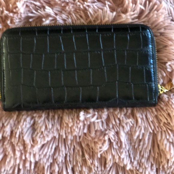 Wallet Adrienne Vittadini - Picture 3 of 3